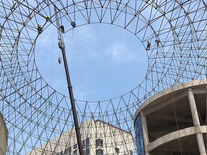 加油站网架结构实景图